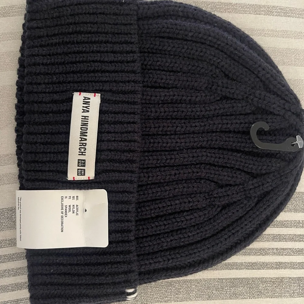 Anya Hindmarch beanie Uniqlo heattech wool blend unisex hat - Picture 3 of 5
